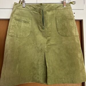 Lilly PULITZER green suede skirt, size 10